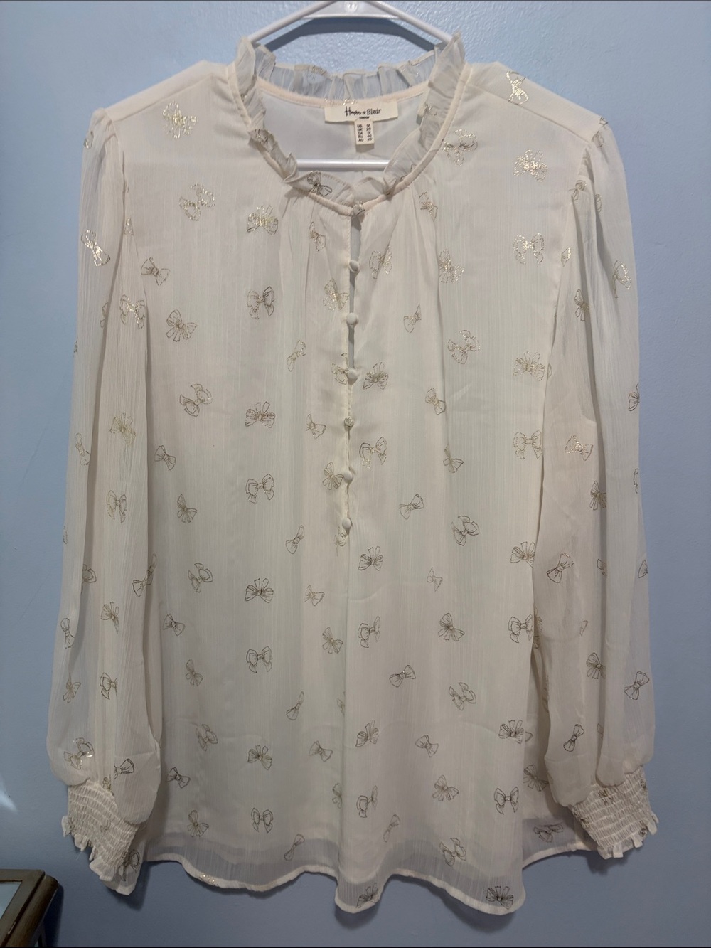 Haver + Blair Cream and gold Bow-Print Ruffle Neck Blouse size 1x